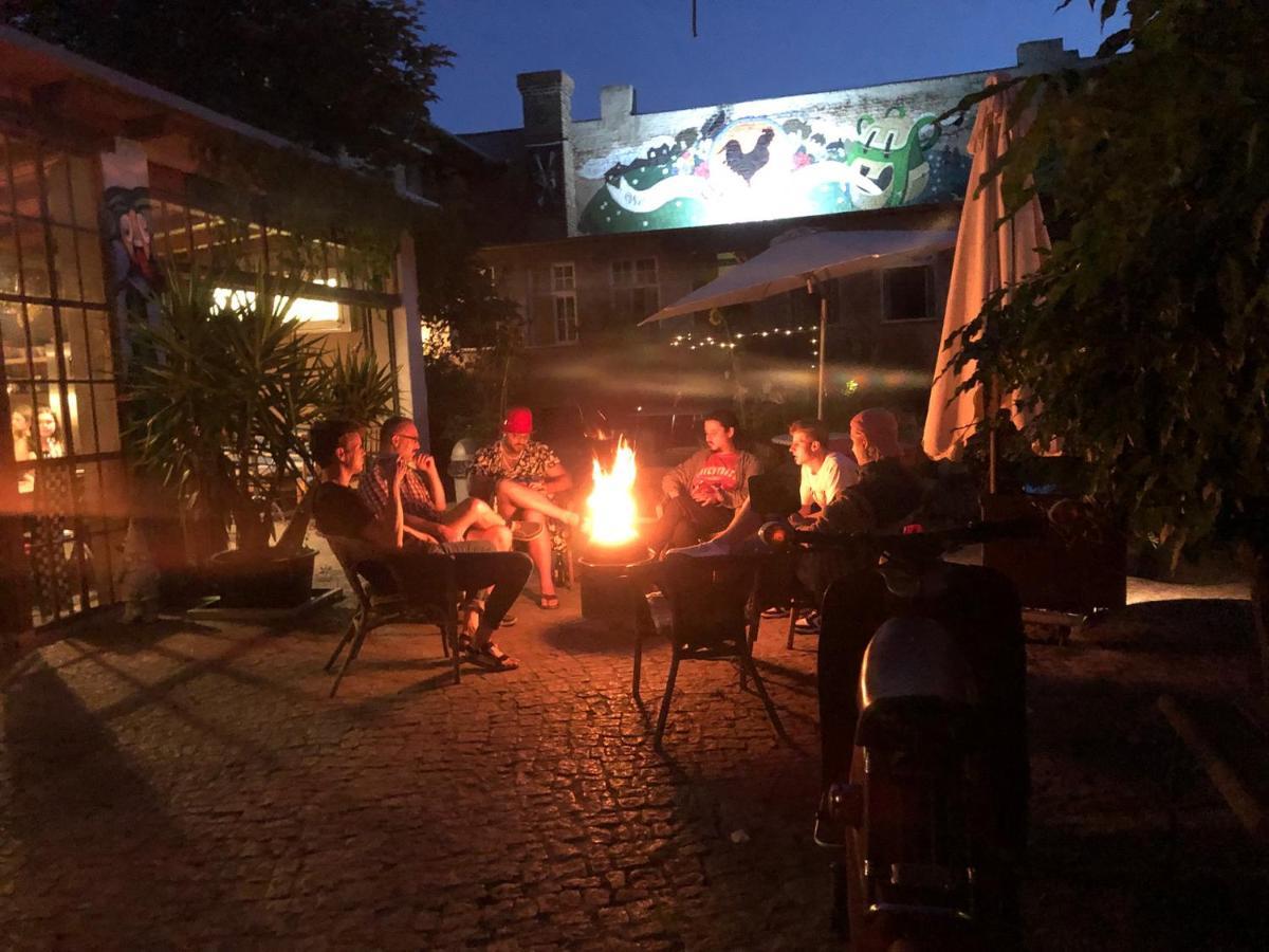 Sandino Summer Camp Берлин Екстериор снимка